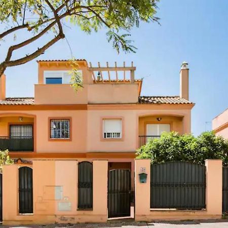 2 La Casa De Marilo Apartment Tomares Exterior photo