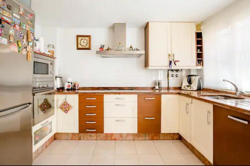 2 La Casa De Marilo Apartment Tomares Exterior photo